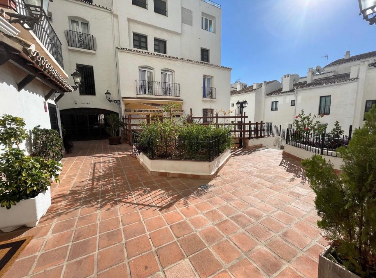 Apartment Modern And Cosy In The Heart Of Puerto Banus