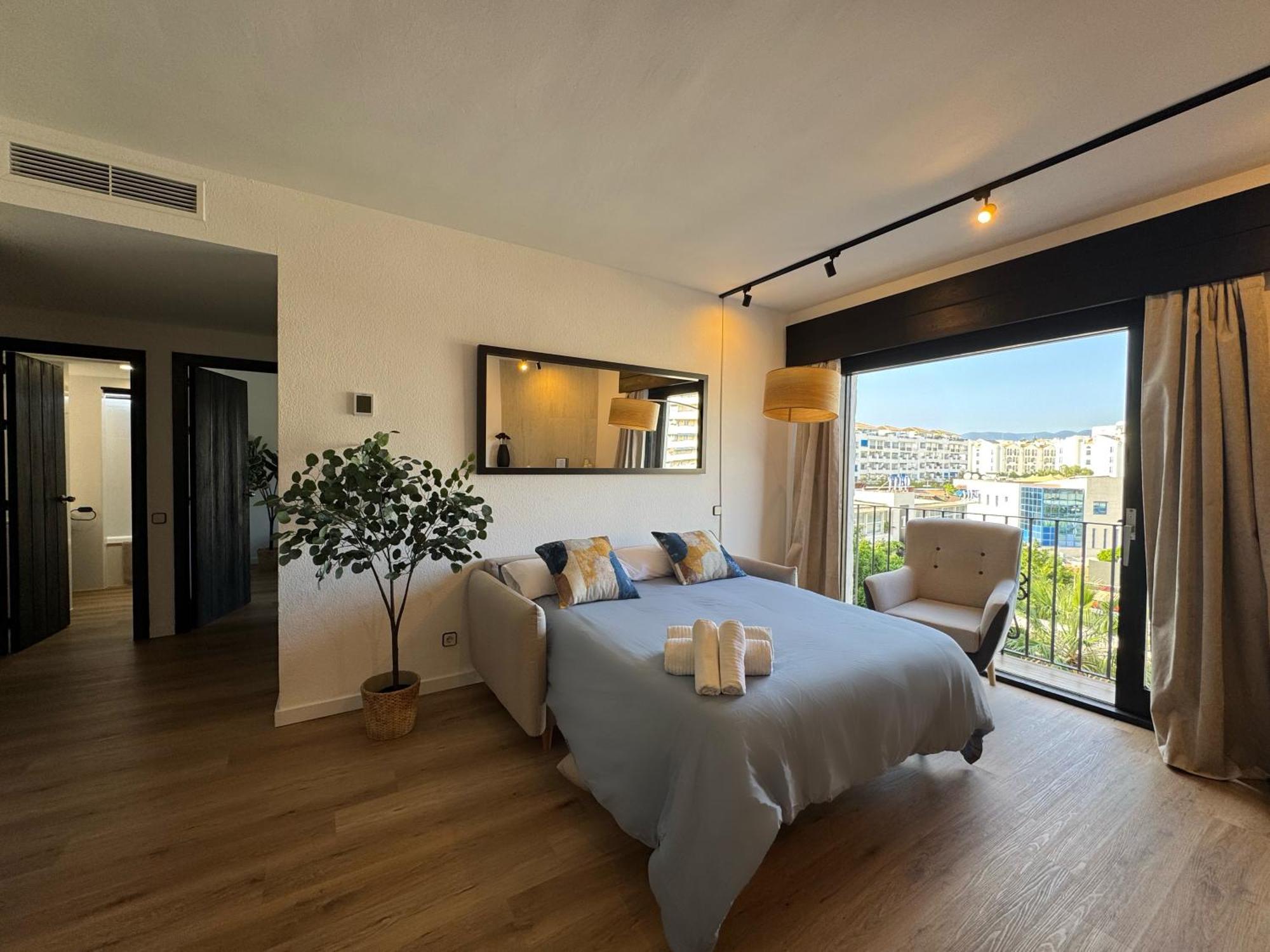 Modern And Cosy In The Heart Of Puerto Banus Appartamento